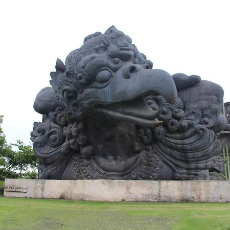 The Kirana Ungasan Villa Jimbaran Exterior foto