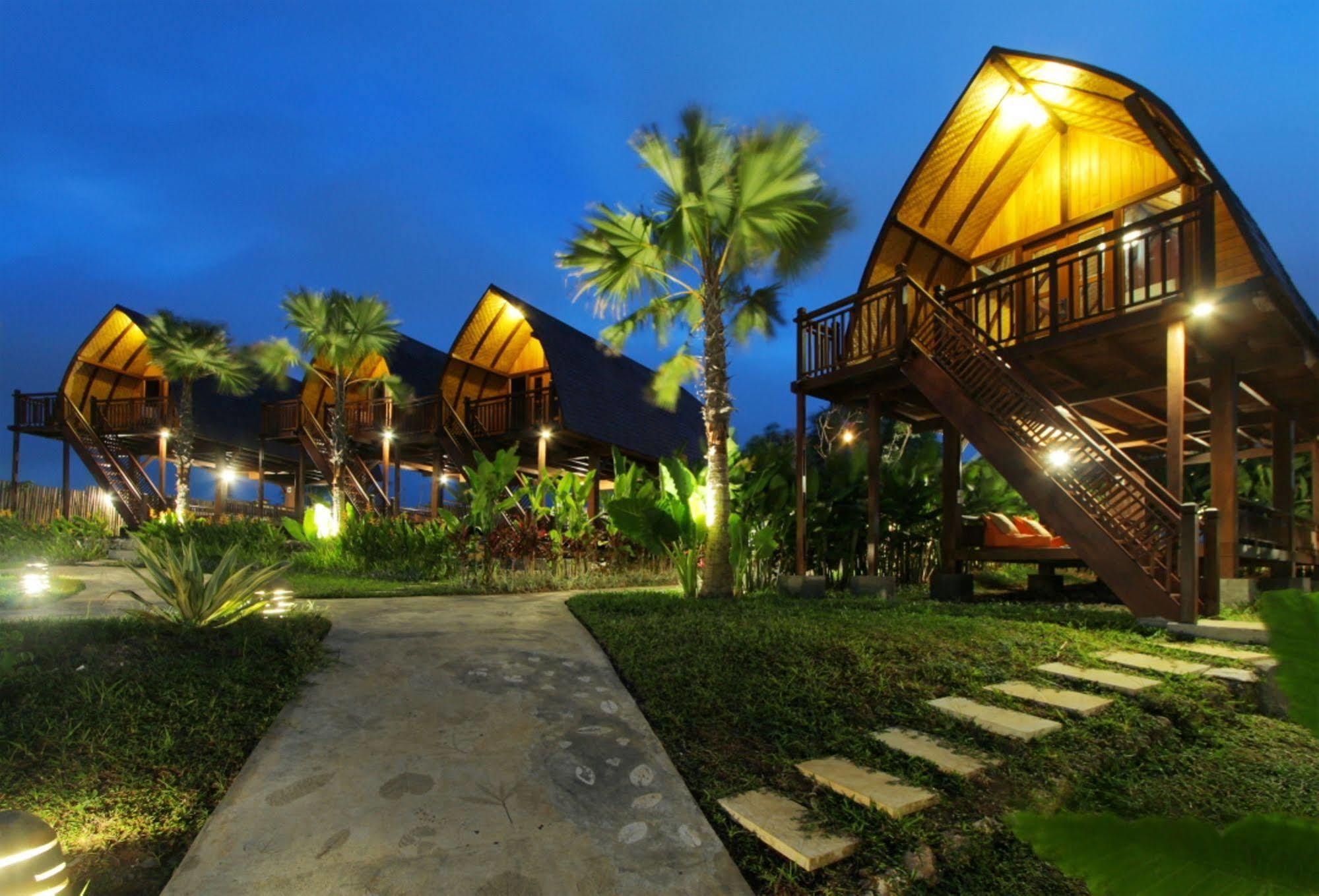 The Kirana Ungasan Villa Jimbaran Exterior foto
