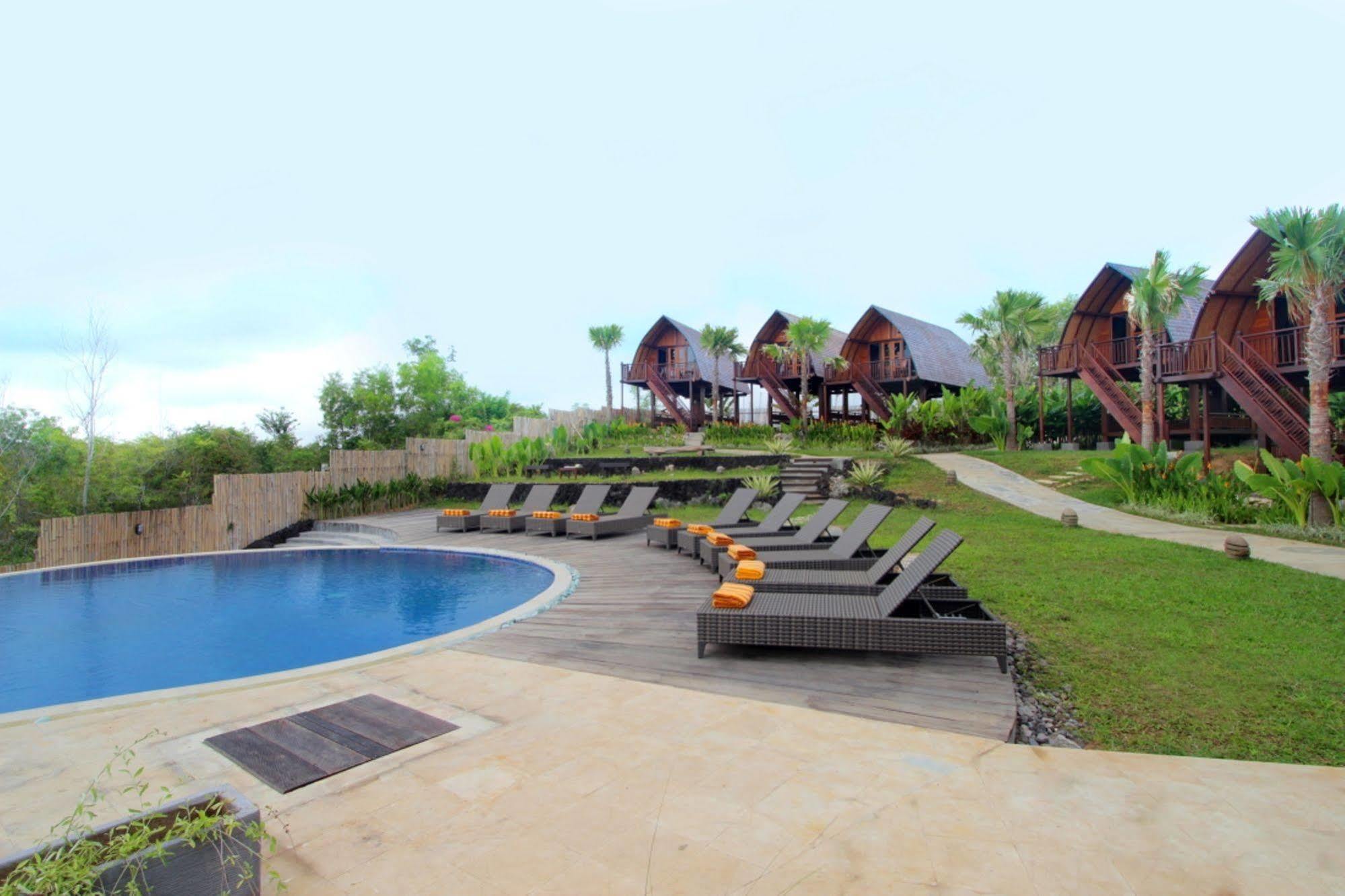The Kirana Ungasan Villa Jimbaran Exterior foto
