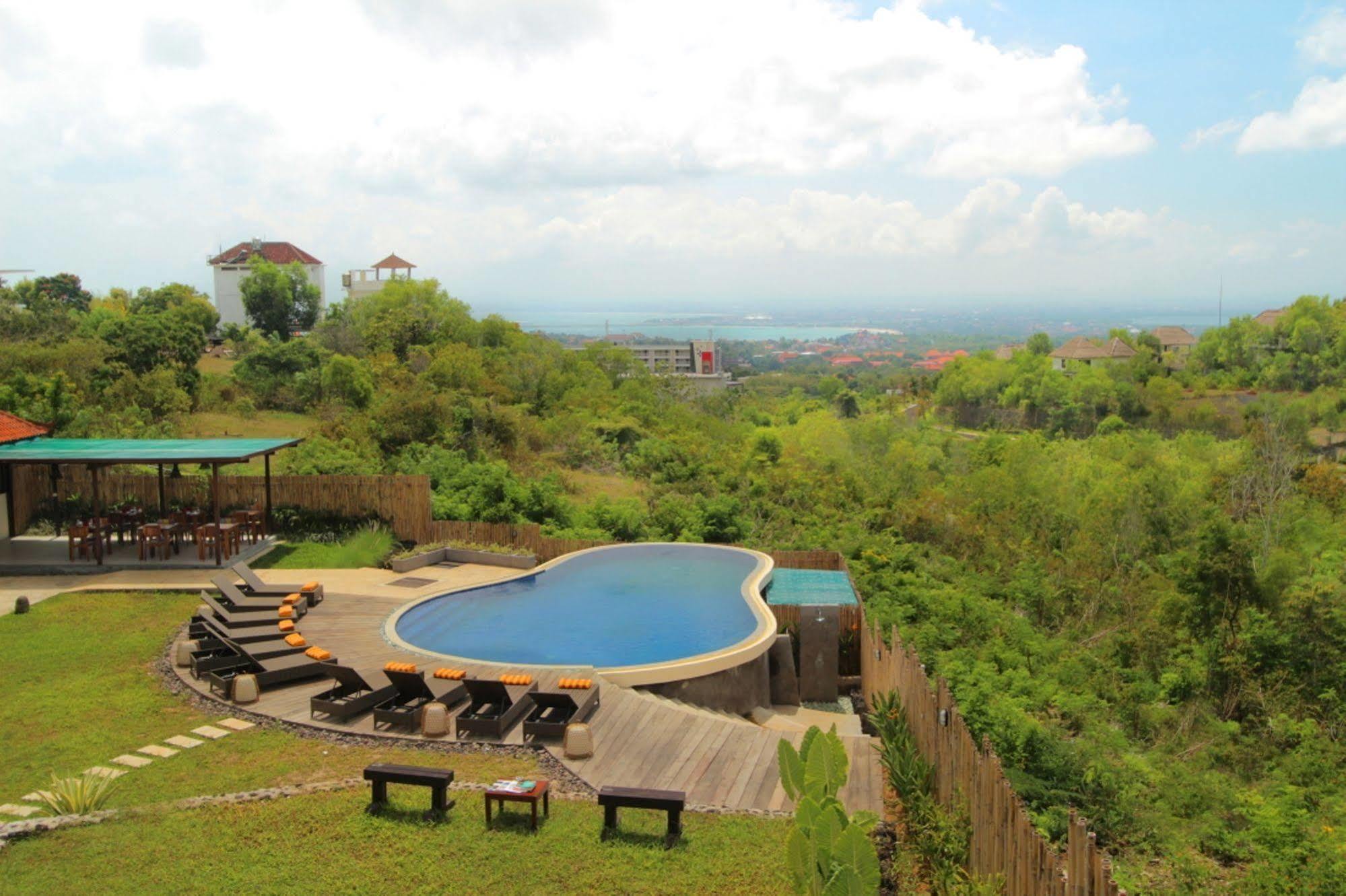 The Kirana Ungasan Villa Jimbaran Exterior foto