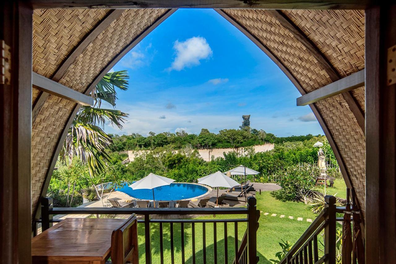 The Kirana Ungasan Villa Jimbaran Exterior foto